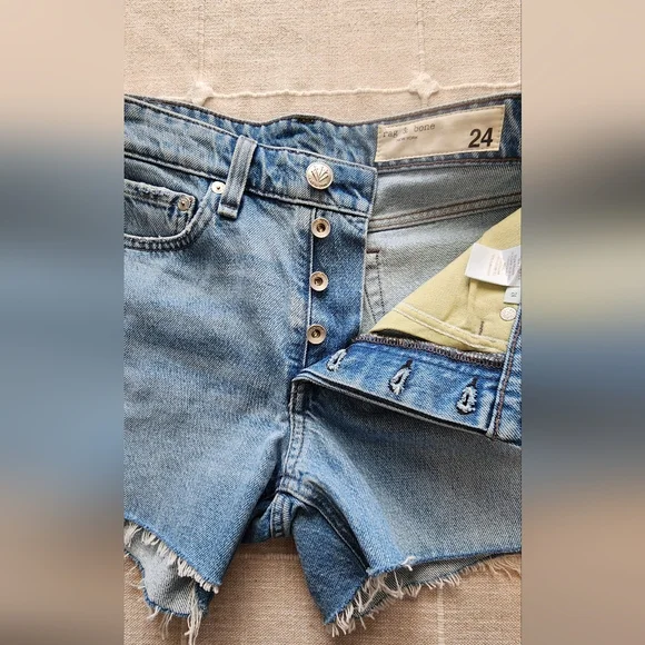 rag & bone The Dre Low‑Rise Shortie Denim Shorts Size 24 Light Wash NWT - Picture 8 of 10
